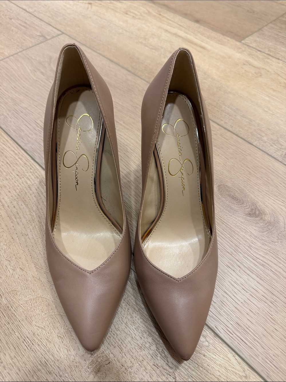 Jessica Simpson Nude Pointed-Toe Pumps